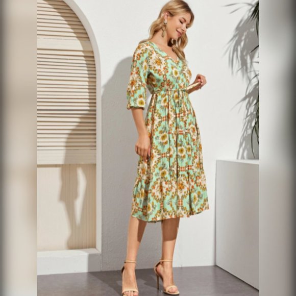 Floral Midi Dress - Picture 2 of 4
